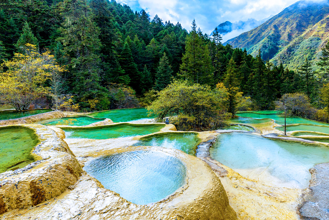  【西北】2026絕美大西北甘青川全景~天空之鏡茶卡鹽湖・敦煌藝術寶庫・九寨黃龍仙境<font color="red">自由行</font>15日